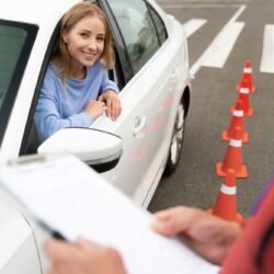 personne-passant-examen-du-permis-conduire_23-2149891406